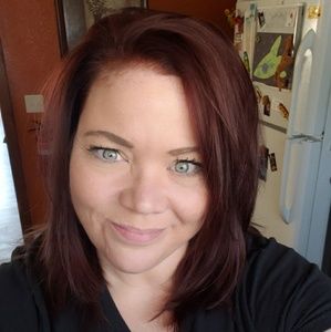 Meet your Posher, Jenn